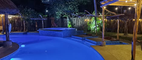 Outdoor pool, pool loungers