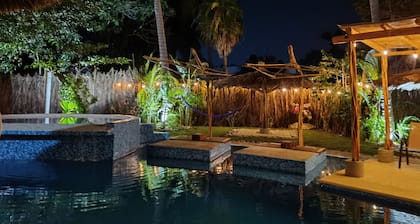 Hotel Ashly Loma Larga