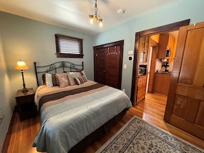 1 chambre, fer et planche à repasser, Wi-Fi gratuit, draps fournis