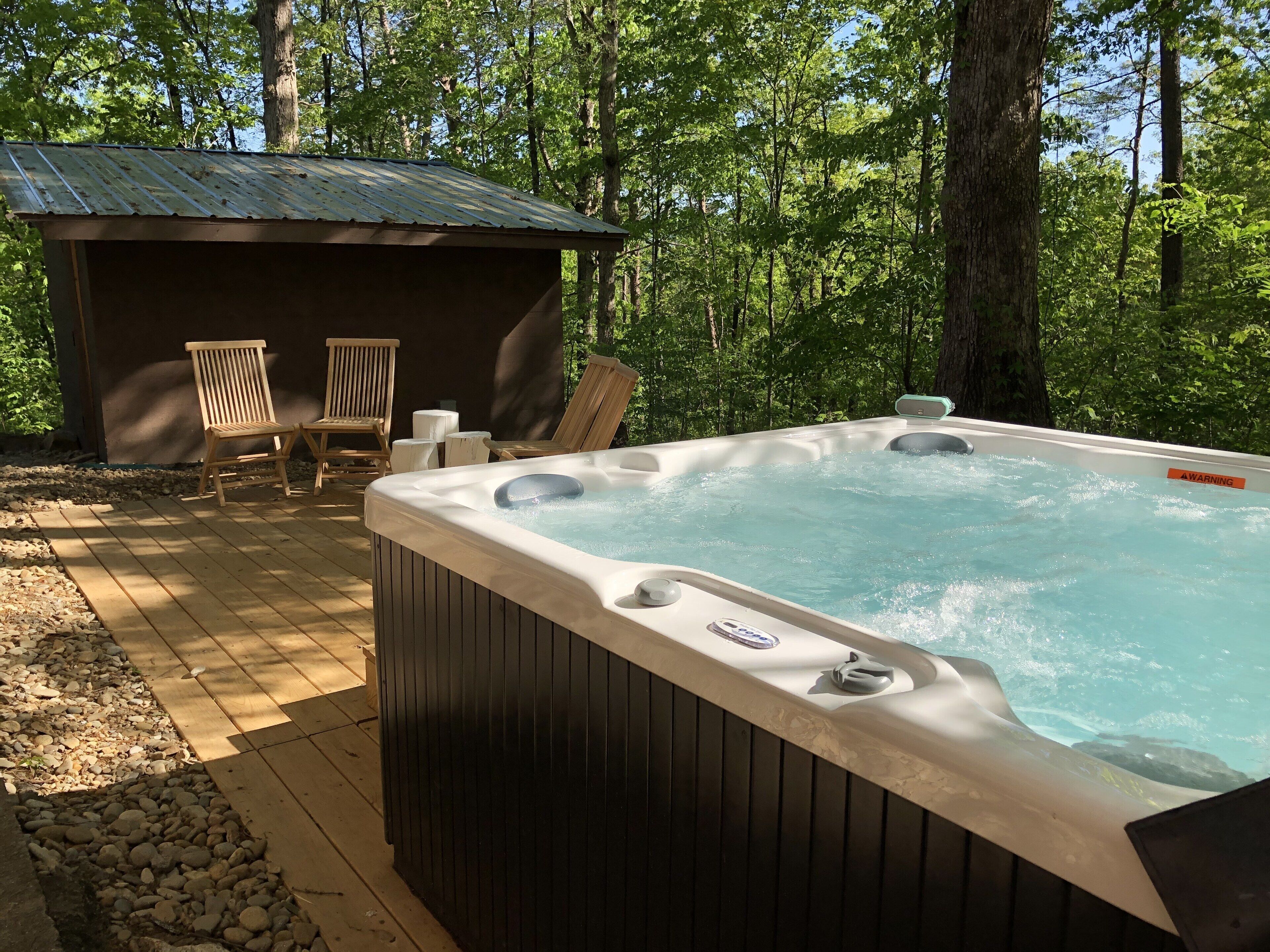 Outdoor spa tub