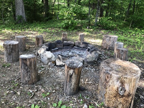 Spacious Mountaintop Lodge: close to everything, sauna, hot tub and game room