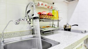 Classic Room (Beauty) | Private kitchenette - Ariddaun Pension (Gapyeong)