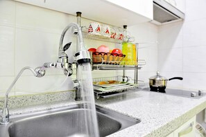 Classic Room (Beauty) | Private kitchenette | Fridge, microwave, stovetop, electric kettle - Ariddaun Pension (Gapyeong)