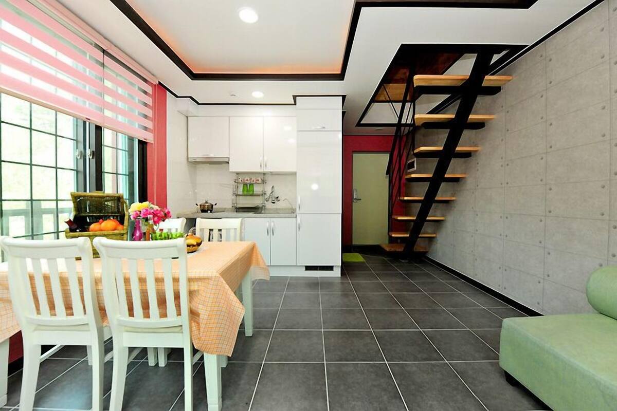 아띠 | 객실 내 식사 공간