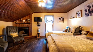 6 bedrooms, travel cot, WiFi, bed sheets