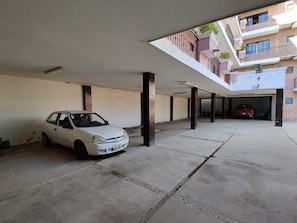 Limited parking - OYO Hotel Brisas del Pacífico (Puerto Vallarta)