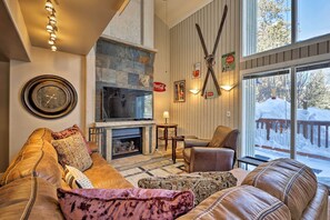 TV, fireplace, offices