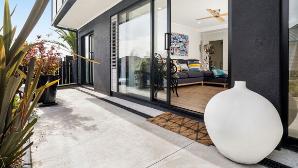 Unclassified image, 1 of 8, button - Red Beach Designed Stylish 2 BR Suite (Whangaparaoa)