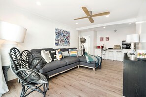 Interior - Red Beach Designed Stylish 2 BR Suite (Whangaparaoa)