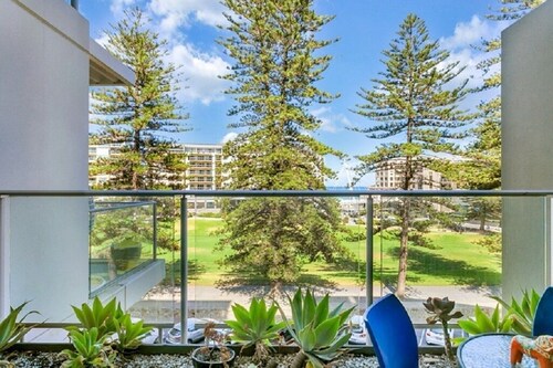 Seaside Apartment With Lap Pool, Sauna and Gym