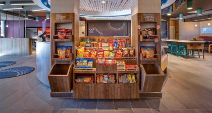 Tru by Hilton Alcoa Knoxville Airport