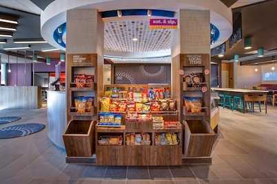 Tru by Hilton Alcoa Knoxville Airport