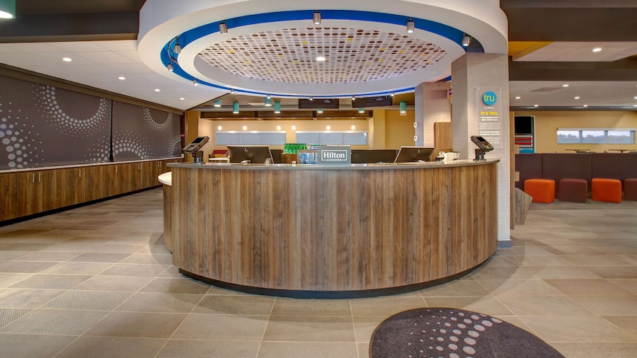 Tru by Hilton Alcoa Knoxville Airport