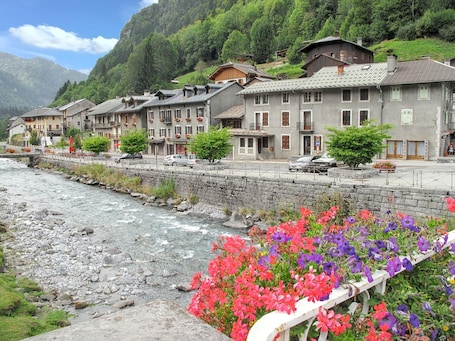 Exterior. Homerez - Chalet Sixt-Fer-à-Cheval, mountain view