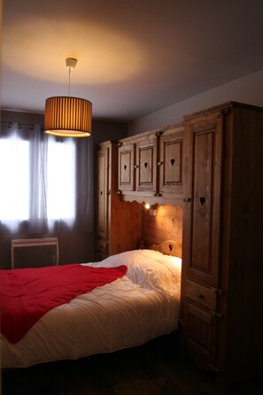 4 bedrooms, free WiFi - Chalet camp de base pour tribu, sportif,wifi,5 ch (Le Lioran)