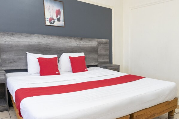 Superior Room | Desk, free WiFi, bed sheets