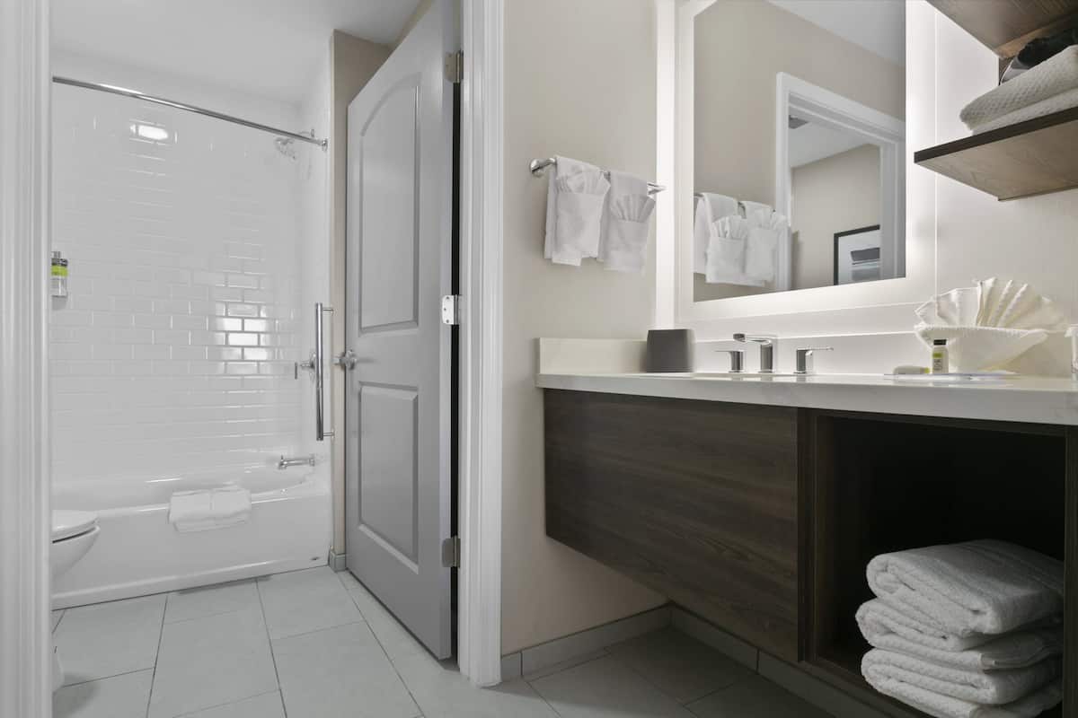 1 habitación y ropa de cama hipoalergénica