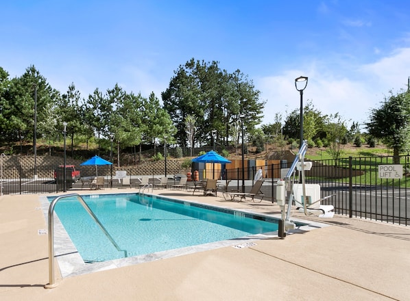 Seasonal outdoor pool