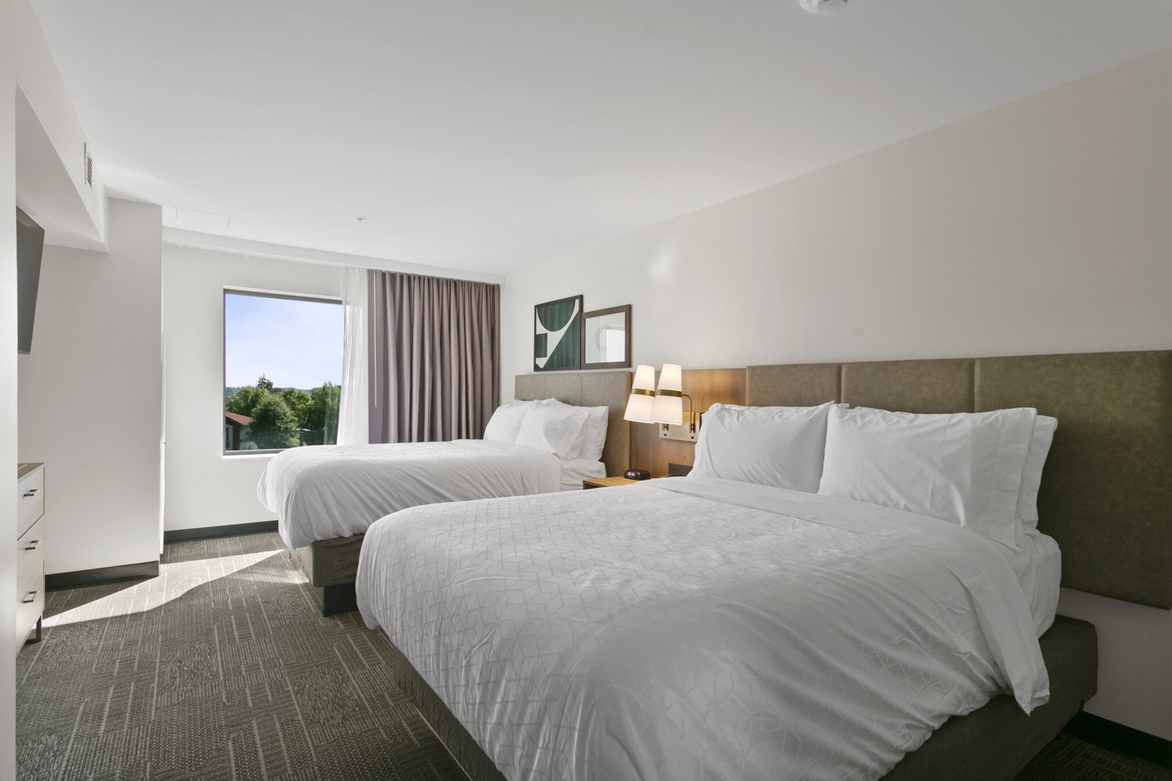suite, 2 bedrooms, kitchen | hypo-allergenic bedding, in-room safe, individually decorated