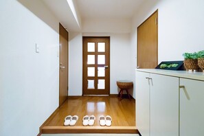 Interior entrance - GrandTree Yokohama Station (Yokohama)