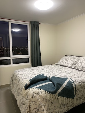 3 habitaciones, tabla de planchar con plancha y wifi gratis