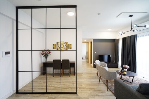 The First Stay Hotel