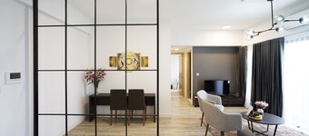 The First Stay Hotel