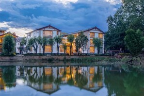 Exterior - Floral Hotel · Nameiju Lijiang (Lijiang)