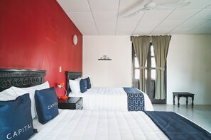 Habitación estándar, 2 camas matrimoniales | Insonorización y ropa de cama 