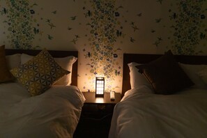 1 habitación, tabla de planchar con plancha, wifi gratis y ropa de cama 