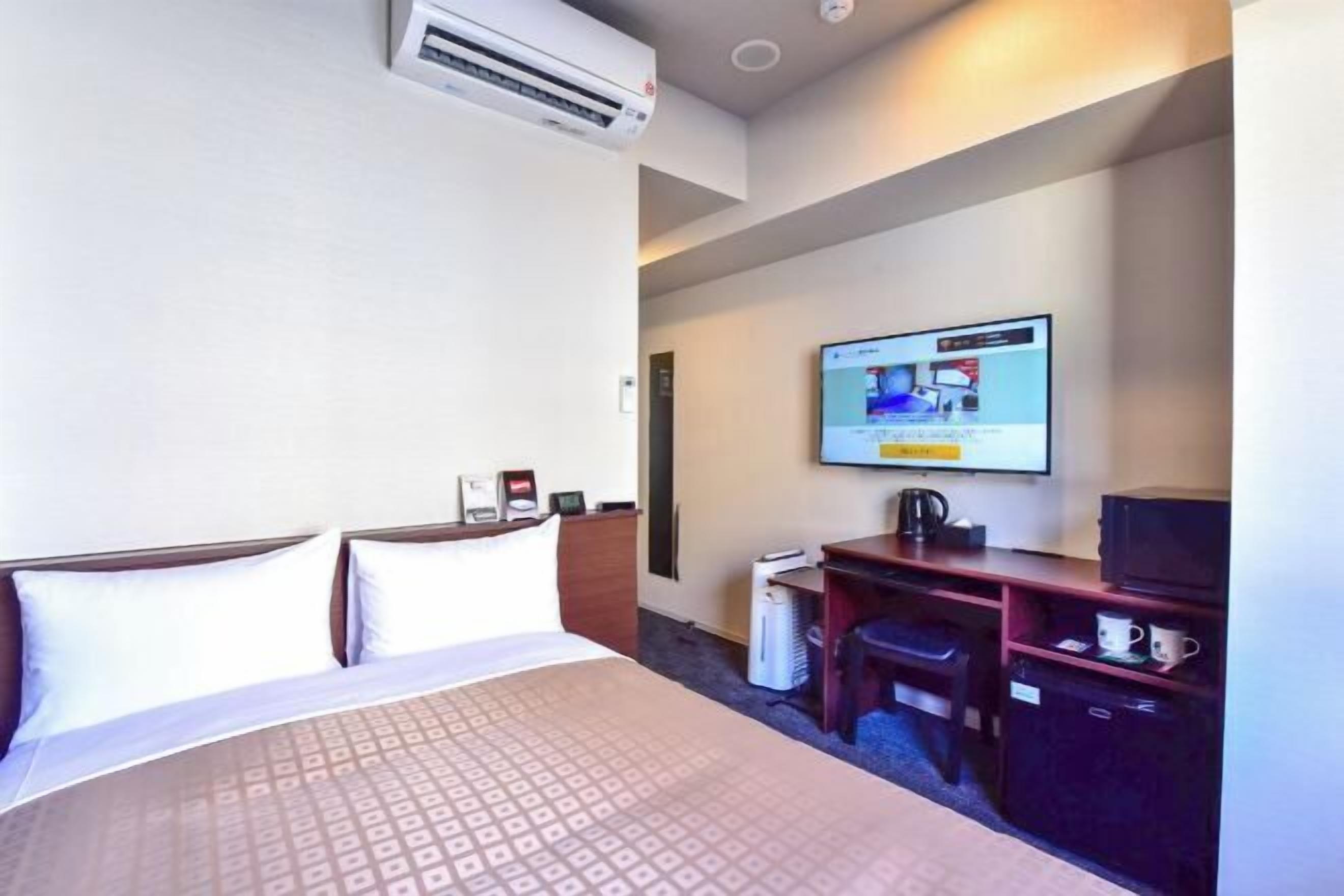 책상, 노트북 작업 공간, 무료 WiFi, 침대 시트