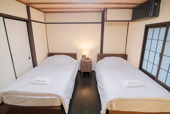 Private Vacation Home | 1 bedroom, iron/ironing board, free WiFi - Kyokoi Reishikamogawa (Kyoto)