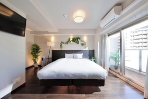 Deluxe Studio | Down comforters, desk, laptop workspace, blackout drapes - Dotonbori Crystal Exe (Osaka)