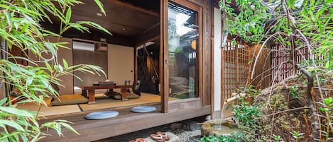 Hus (Private Vacation Home) | Terrass/Patio