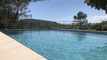 Piscine extérieure, piscine chauffée