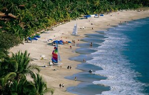 ชายหาด