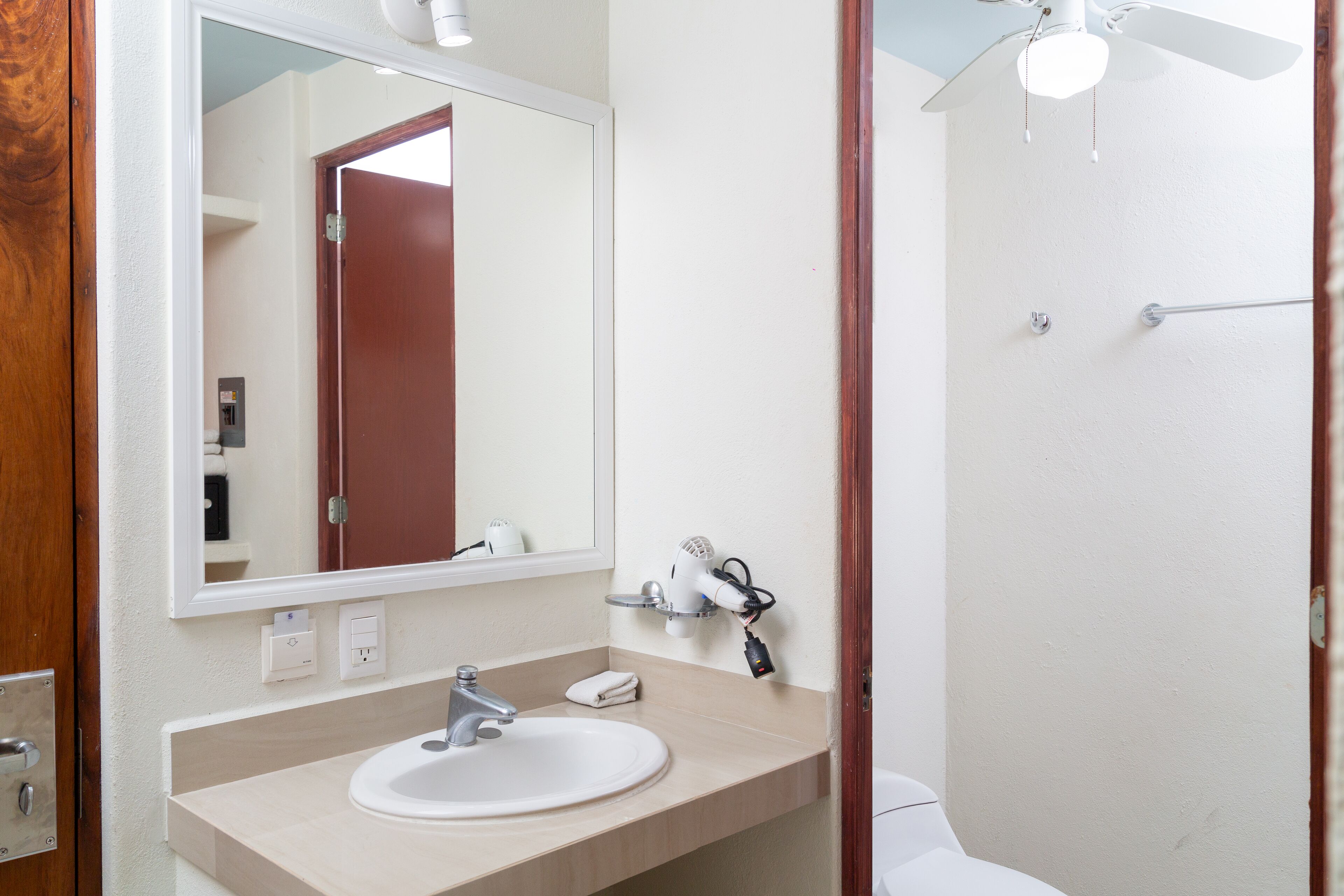 shower, towels, soap, shampoo