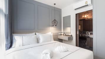 In-room safe, desk, blackout drapes, soundproofing