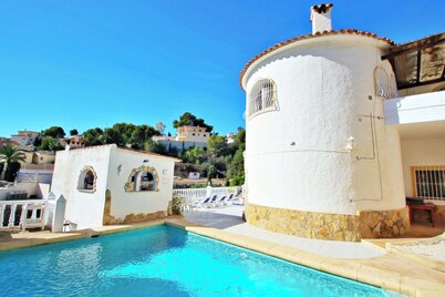 Cuenca - villa encantadora con piscina privada en Benissa