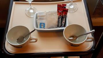 Comfort Single Room | Individually furnished, iron/ironing board, free WiFi, bed sheets