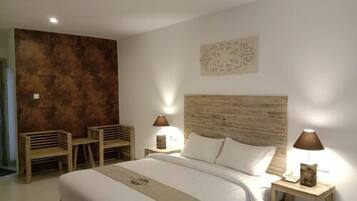 Family Double Balcony Room | Desk, laptop workspace, soundproofing, iron/ironing board