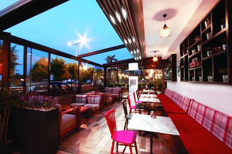 Dinner served, Turkish cuisine