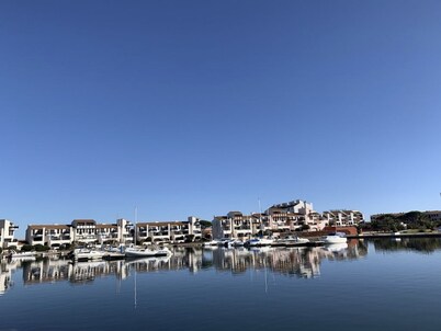 Ideal family, 3 rooms ground floor, terrace, in peninsula Coudalère