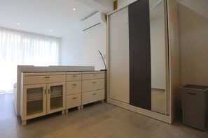 Basic Villa | 1 bedroom, blackout drapes, free WiFi, bed sheets - Cozy Retreat 1 BR (Pattaya)