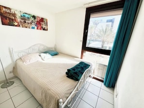 1 Schlafzimmer, Bügeleisen/Bügelbrett
