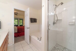 Badewanne, Whirlpool, Haartrockner
