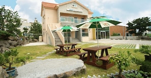 BBQ/picnic area