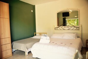 Free WiFi - Anastasios Olive Garden Apartments (Messini)