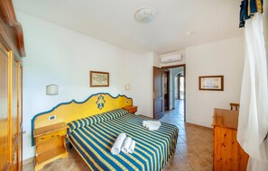 2 bedrooms