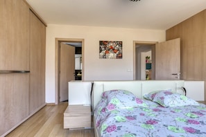 Deluxe Apartment | 2 bedrooms, iron/ironing board, free WiFi, bed sheets - SHS City Luxembourg AIRPORT (Luxembourg City)